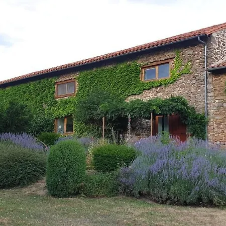 L'estivante Gasthof Saint-Austremoine