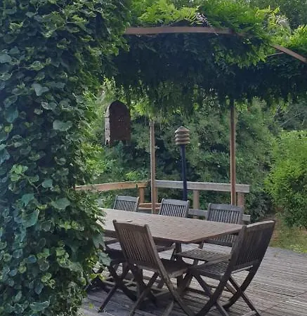 Gasthof L'estivante Saint-Austremoine