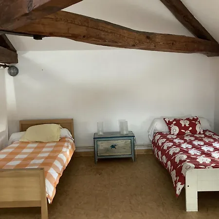 Gasthof L'estivante Saint-Austremoine