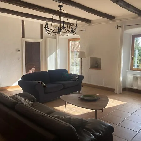 L'estivante Saint-Austremoine